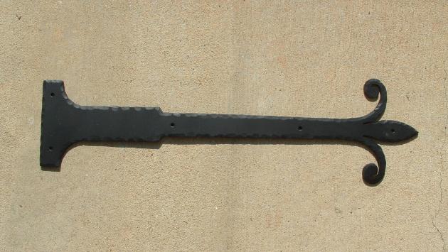 Large Tudor Arrow Strap Hinge